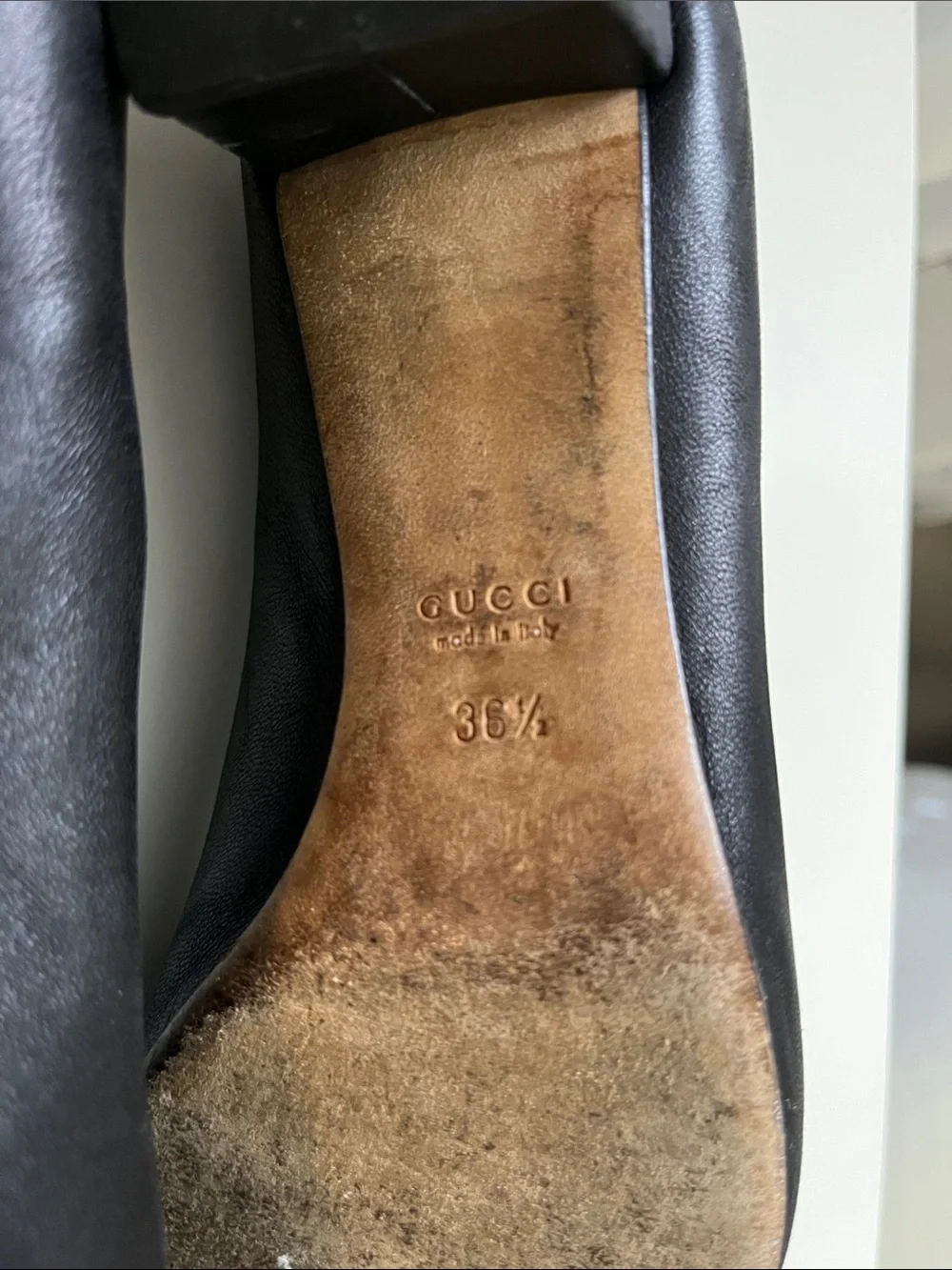 Gucci Black Leather Ballet Flats with Gold Studded GG